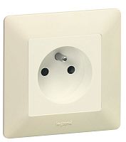 753516 Розетка 1-м СП Valena Life 16А IP20 250В 2P защ. шторки безвинтов. клеммы с лицев. панелью механизм сл. кость Leg 