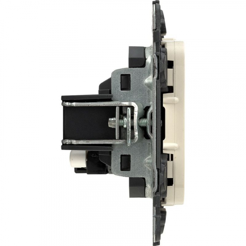 753840 Розетка компьютерная 1-м Valena Allure RJ45 кат.5E UTP с лицев. панелью механизм сл. кость Leg  фото 6